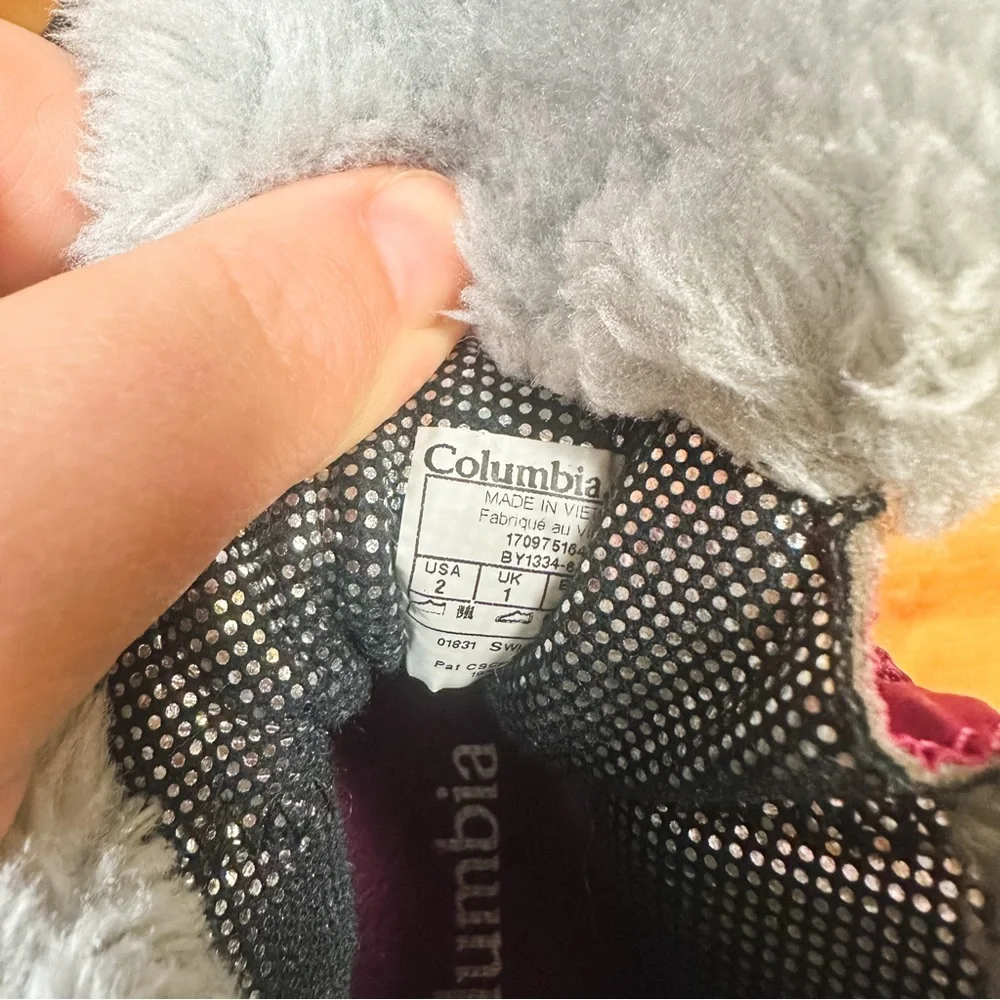 Columbia Raspberry Pink Minx Shorty Omni-Heat Waterproof Boot Girls Size 2